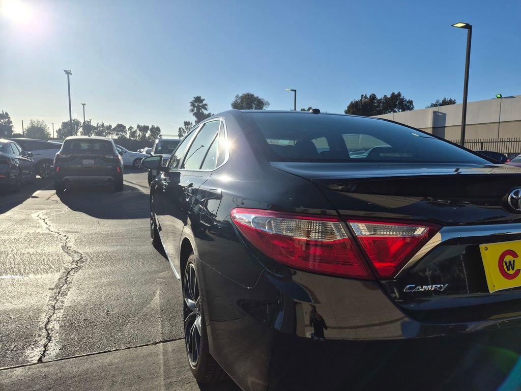 Used 2016 Toyota Camry XSE image 5
