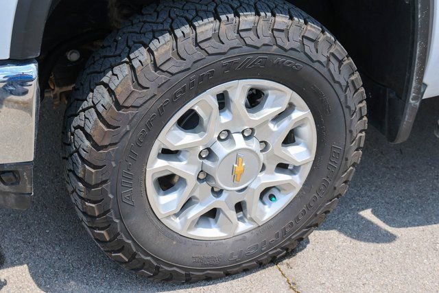 Used 2024 Chevrolet Silverado 2500 LT image 7