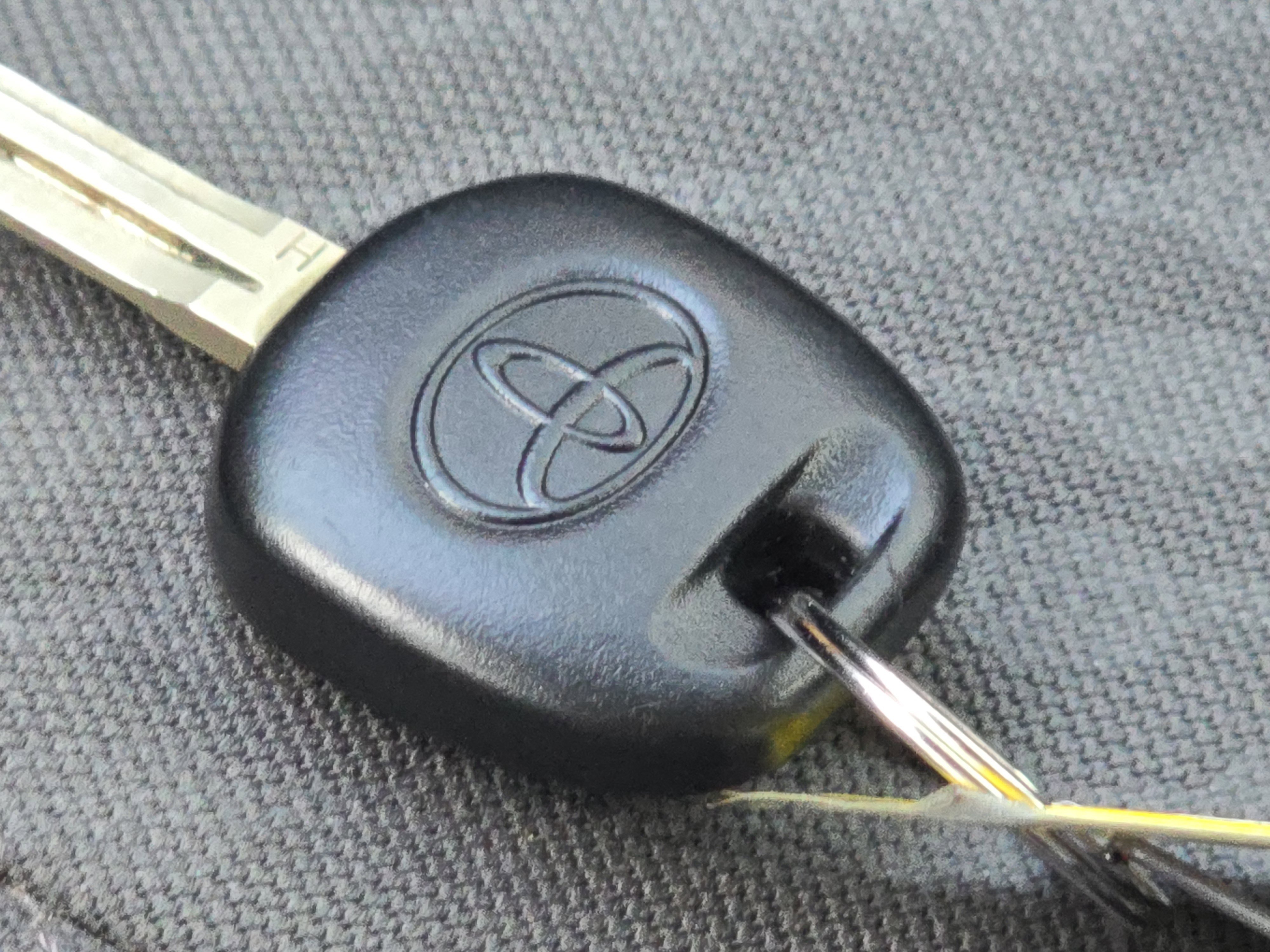 Used 2022 Toyota Tacoma SR5 w/ Technology Package image 31