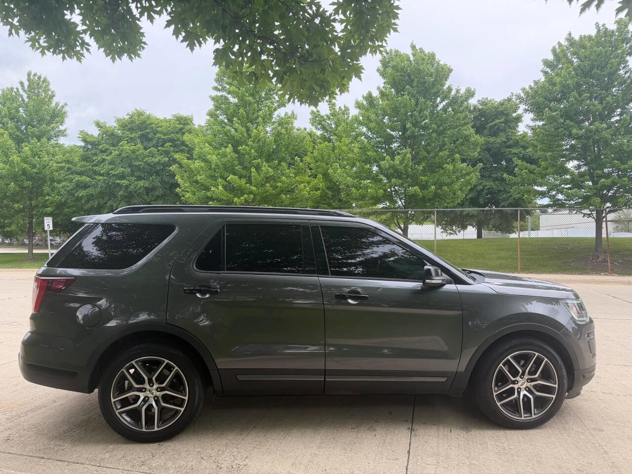 Used 2018 Ford Explorer Sport w/ Equipment Group 401A AWD/4WD image 6