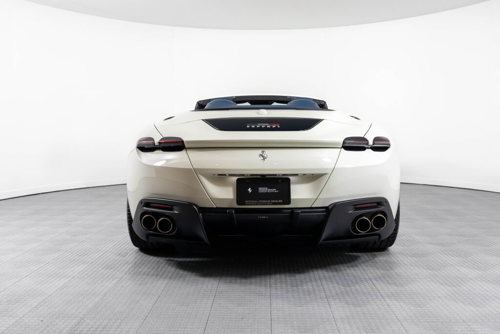 Certified 2024 Ferrari Roma Spider RWD image 10