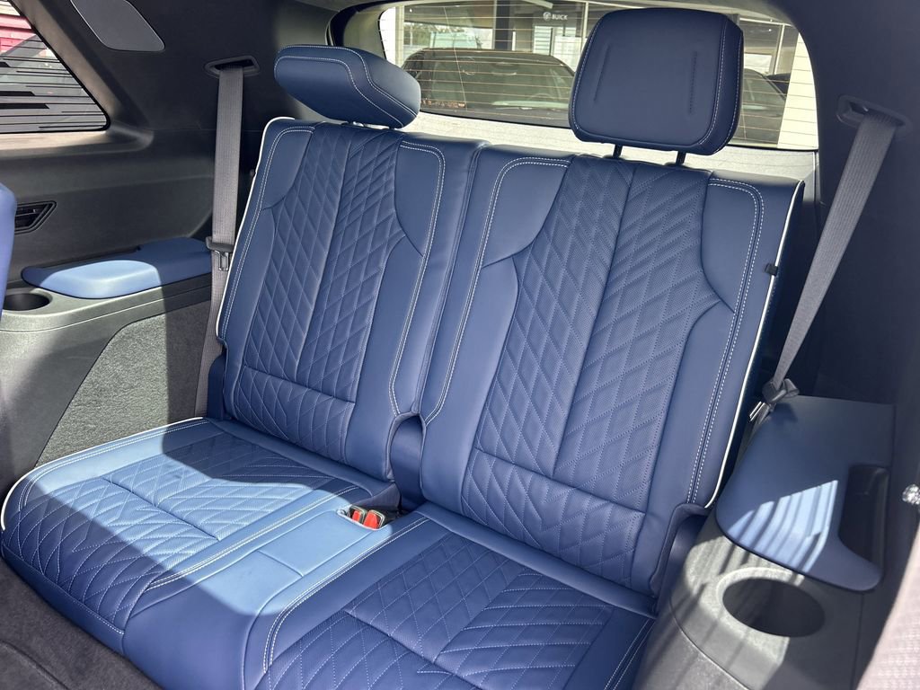 New 2026 Cadillac Vistiq Premium Luxury image 18