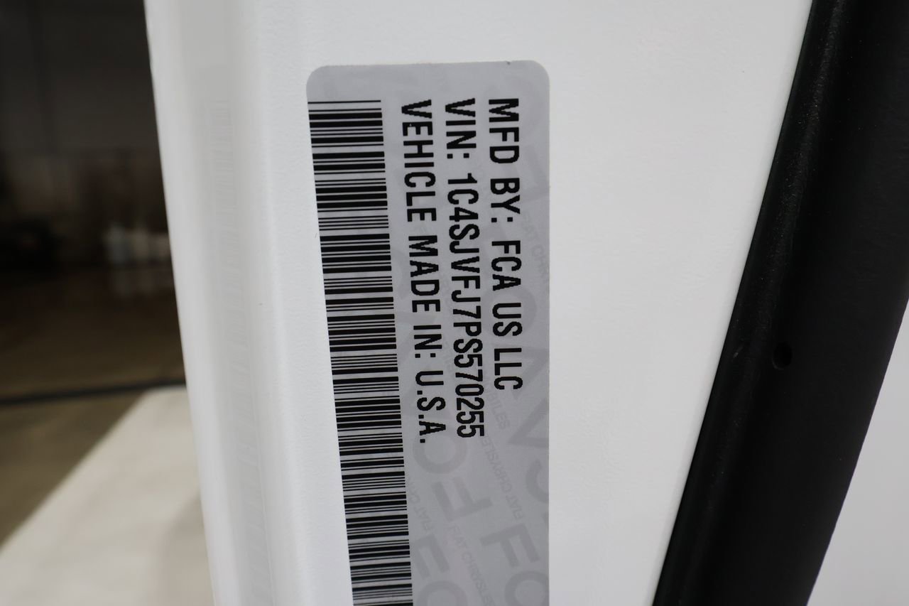 Used 2023 Jeep Grand Wagoneer Series II image 35