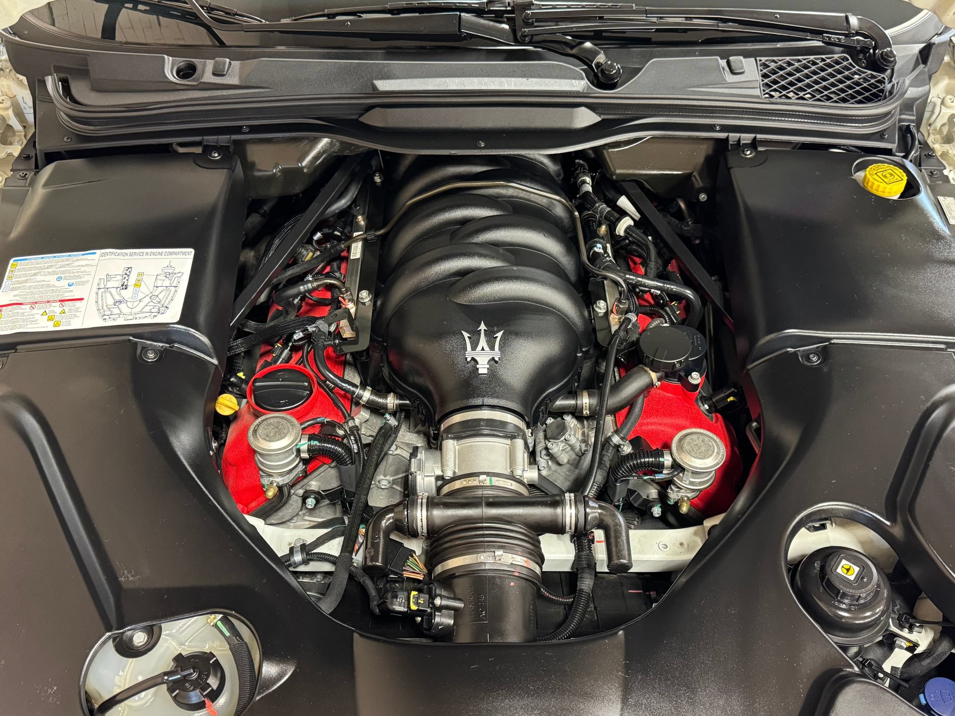 Used 2011 Maserati GranTurismo Convertible RWD image 91