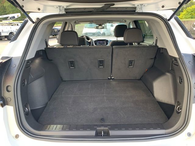 Used 2024 GMC Terrain SLE image 13