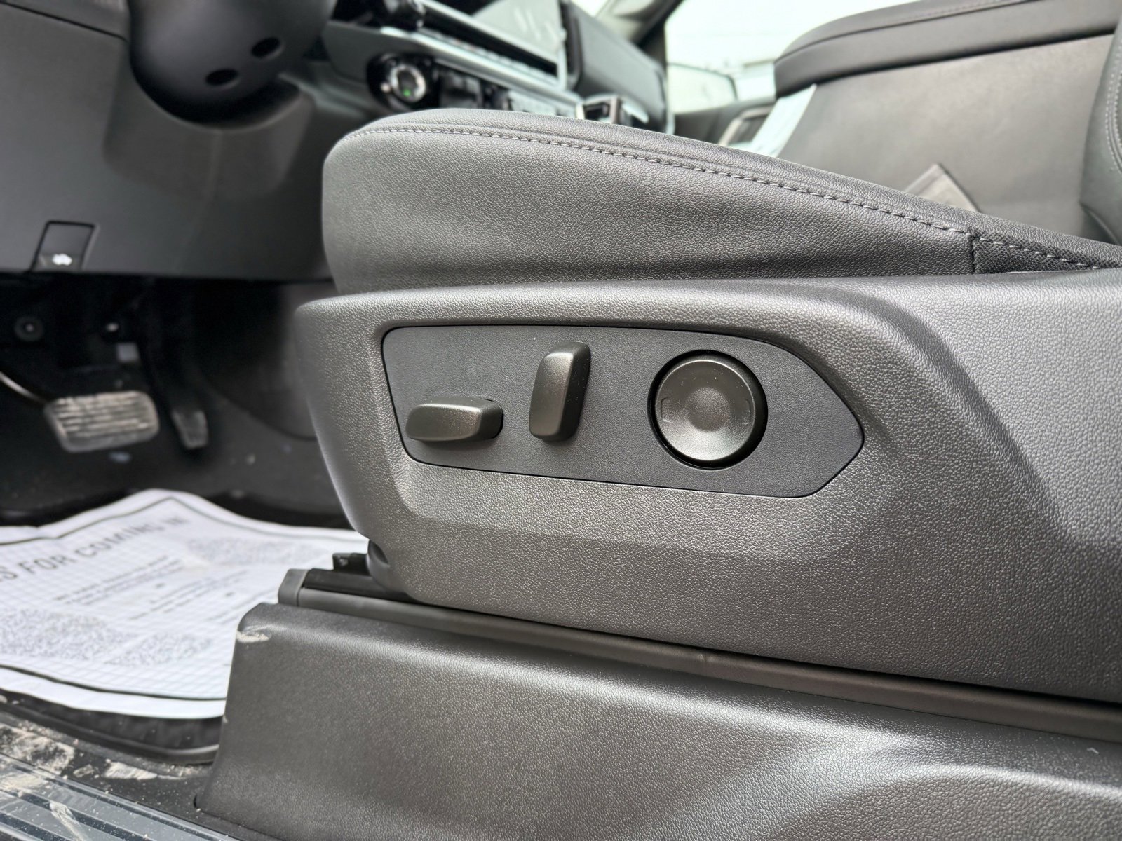 New 2026 Chevrolet Silverado 1500 LTZ w/ LTZ Premium Package image 14