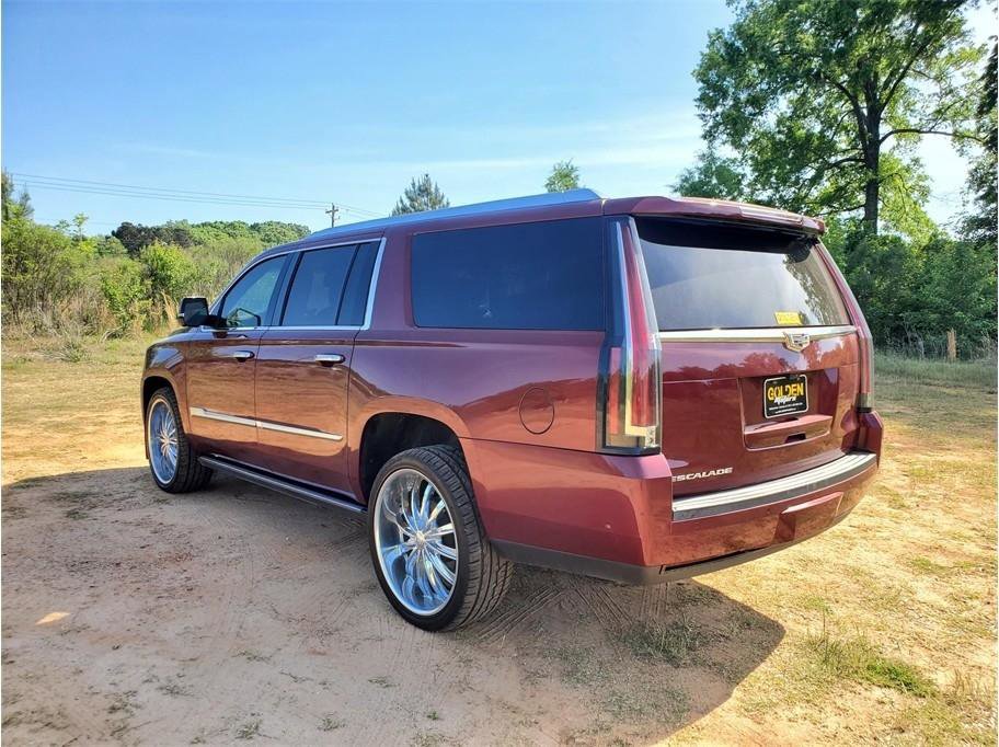 Used 2018 Cadillac Escalade ESV Platinum AWD/4WD image 5