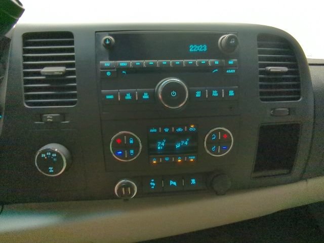 Used 2010 Chevrolet Silverado 2500 LT w/ Interior Plus Package AWD/4WD image 26