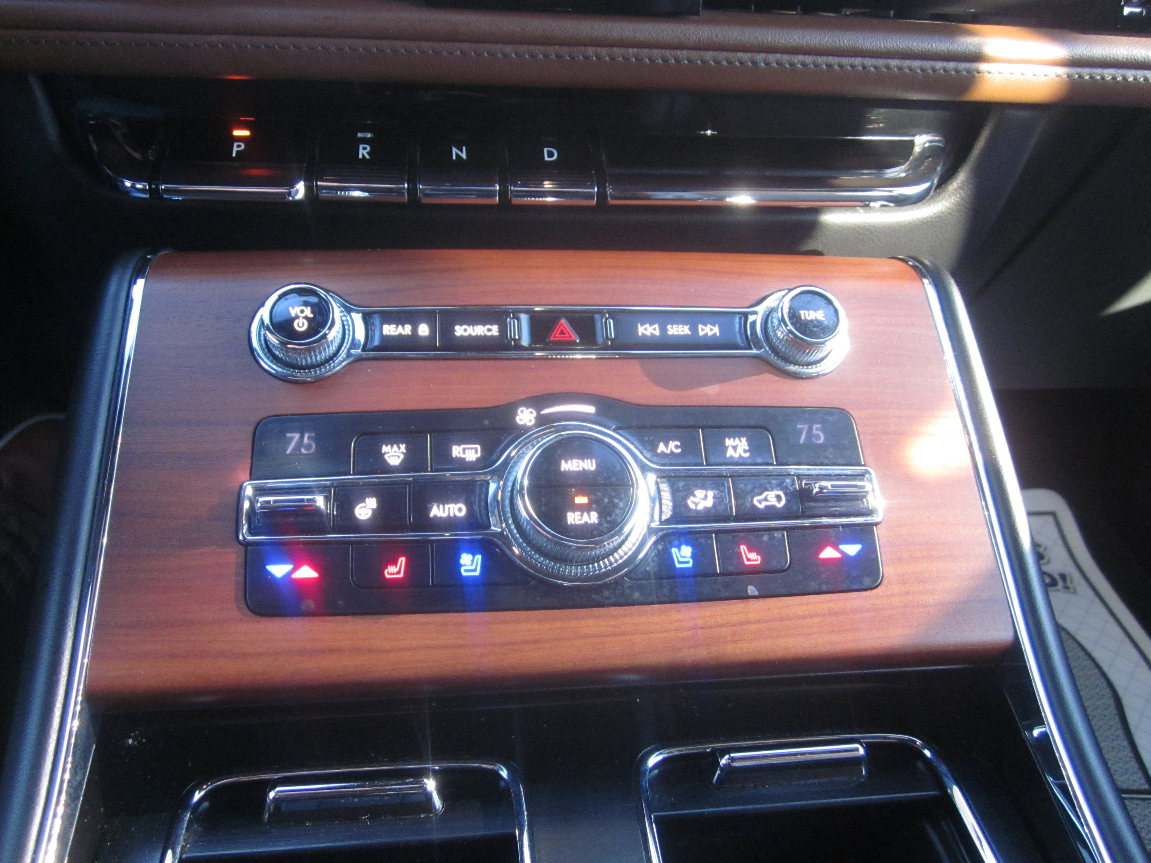 Used 2020 Lincoln Aviator Reserve w/ Elements Package Plus image 17