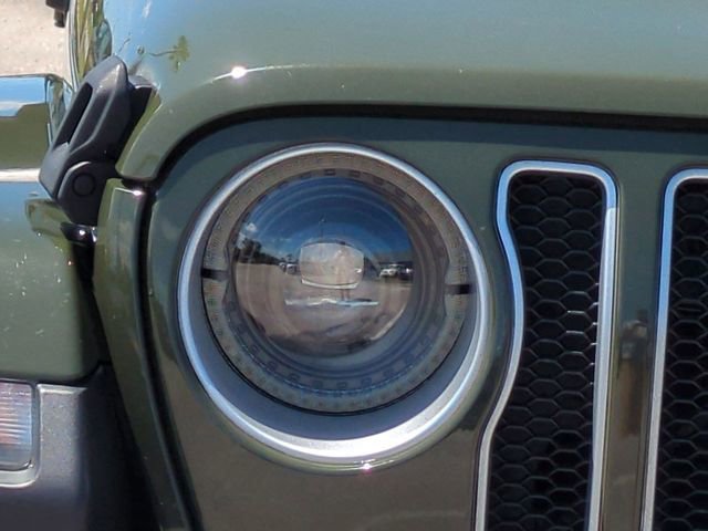 Used 2022 Jeep Wrangler Unlimited Sahara w/ Safety Group AWD/4WD image 10