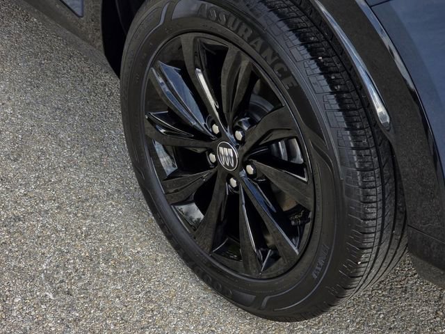Used 2025 Buick Envista Sport Touring w/ Convenience I Package FWD image 8