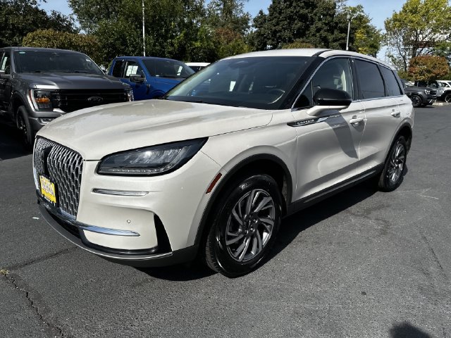Certified 2023 Lincoln Corsair AWD w/ Equipment Group 101A image 9