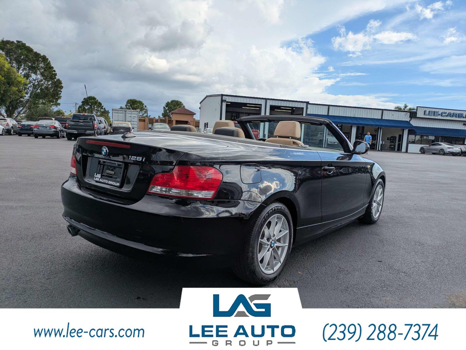 Used 2011 BMW 128i Convertible RWD image 3