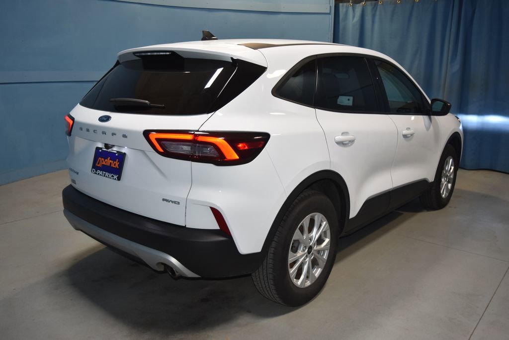Used 2025 Ford Escape Active AWD/4WD image 24