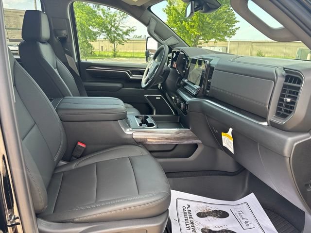 New 2026 Chevrolet Silverado 2500 LTZ w/ LTZ Convenience Package AWD/4WD image 27