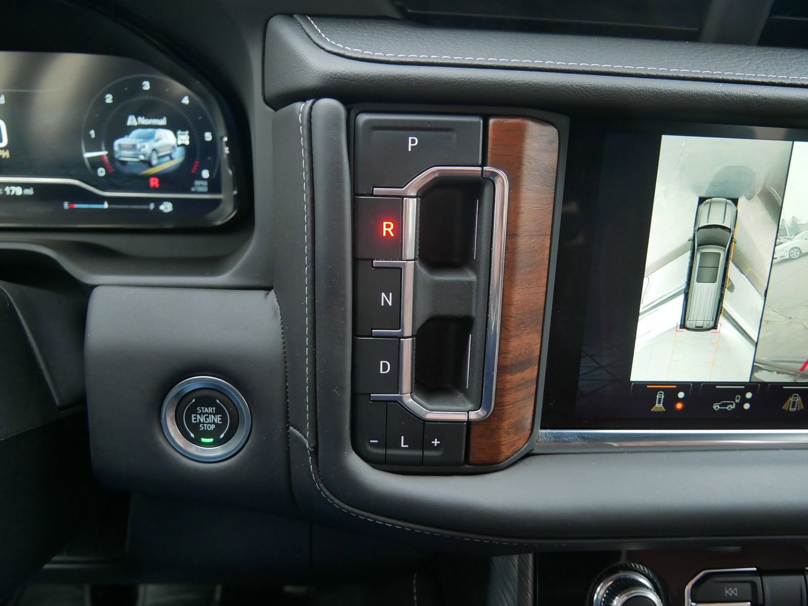 Used 2023 GMC Yukon XL Denali Ultimate image 23