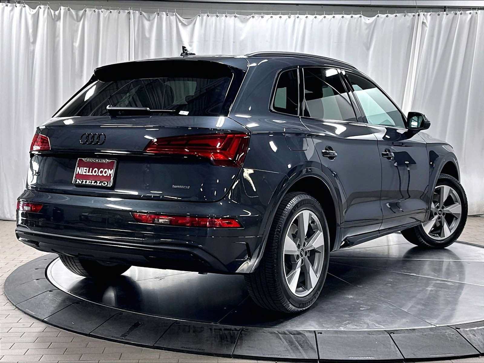 Used 2024 Audi Q5 2.0T Premium Plus AWD/4WD image 9