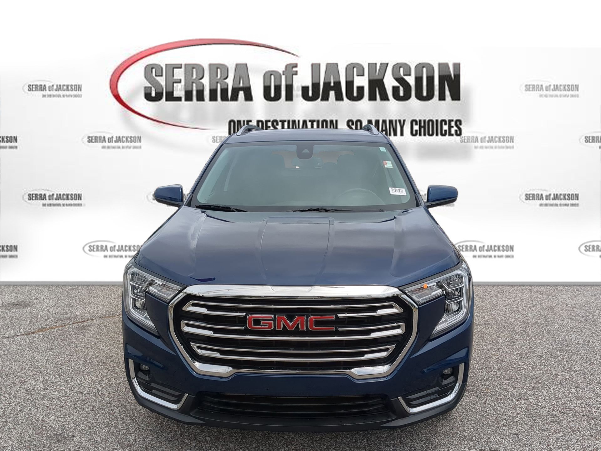 Used 2022 GMC Terrain SLT w/ Infotainment Package II FWD image 3