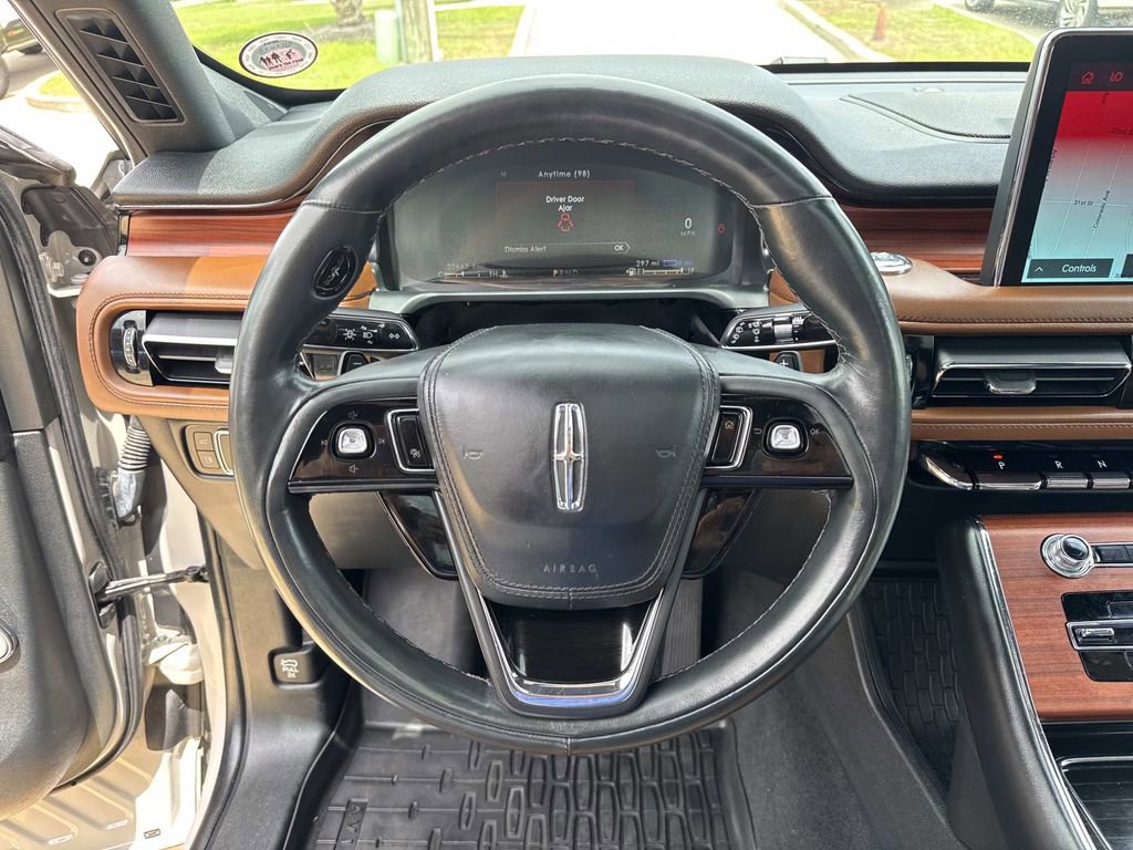 Used 2023 Lincoln Aviator Grand Touring w/ Equipment Group 301A AWD/4WD image 23