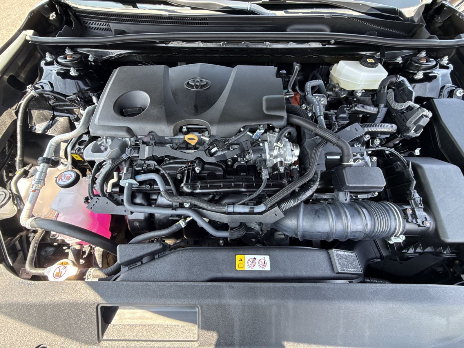 Used 2025 Toyota Camry LE FWD image 28