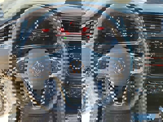 Used 2024 Volkswagen Tiguan Wolfsburg Edition image 17