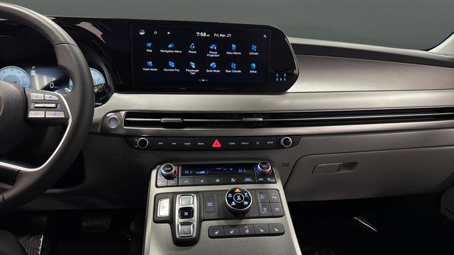 Used 2023 Hyundai Palisade SEL w/ Premium Package image 13