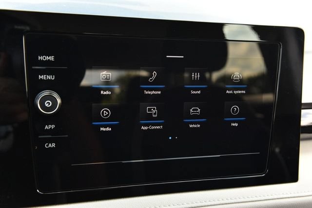 Certified 2025 Volkswagen Taos S FWD image 13