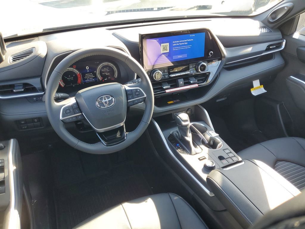 New 2026 Toyota Highlander XSE image 15