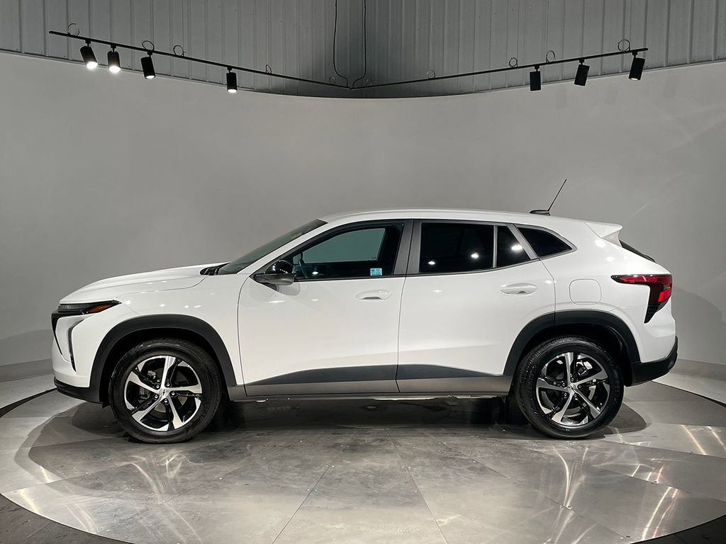 Used 2024 Chevrolet Trax RS w/ Driver Confidence Package image 14