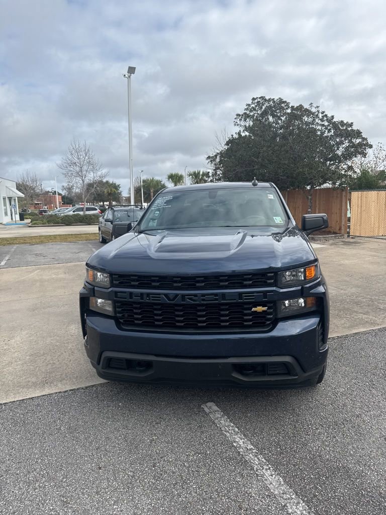 Used 2020 Chevrolet Silverado 1500 Custom w/ Custom Value Package image 2