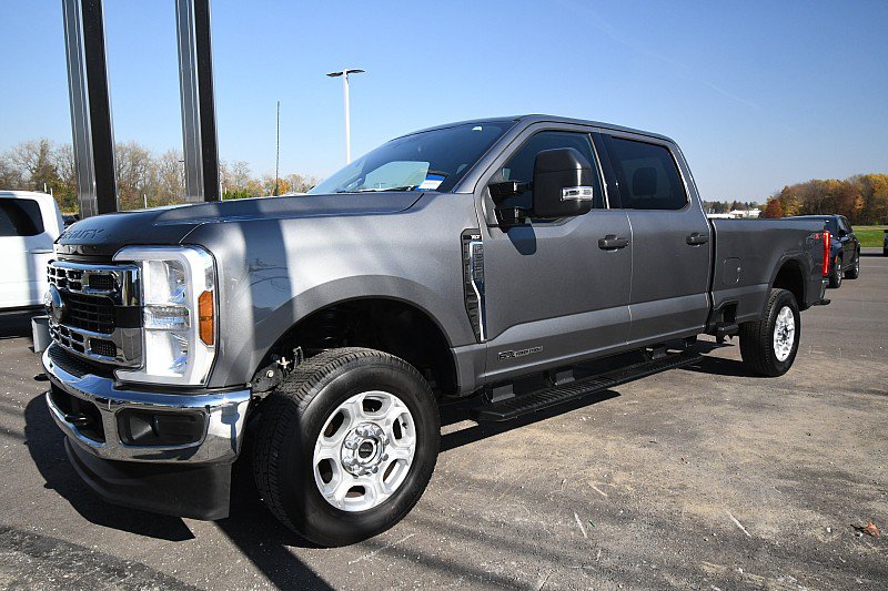 Used 2026 Ford F250 XLT AWD/4WD image 3