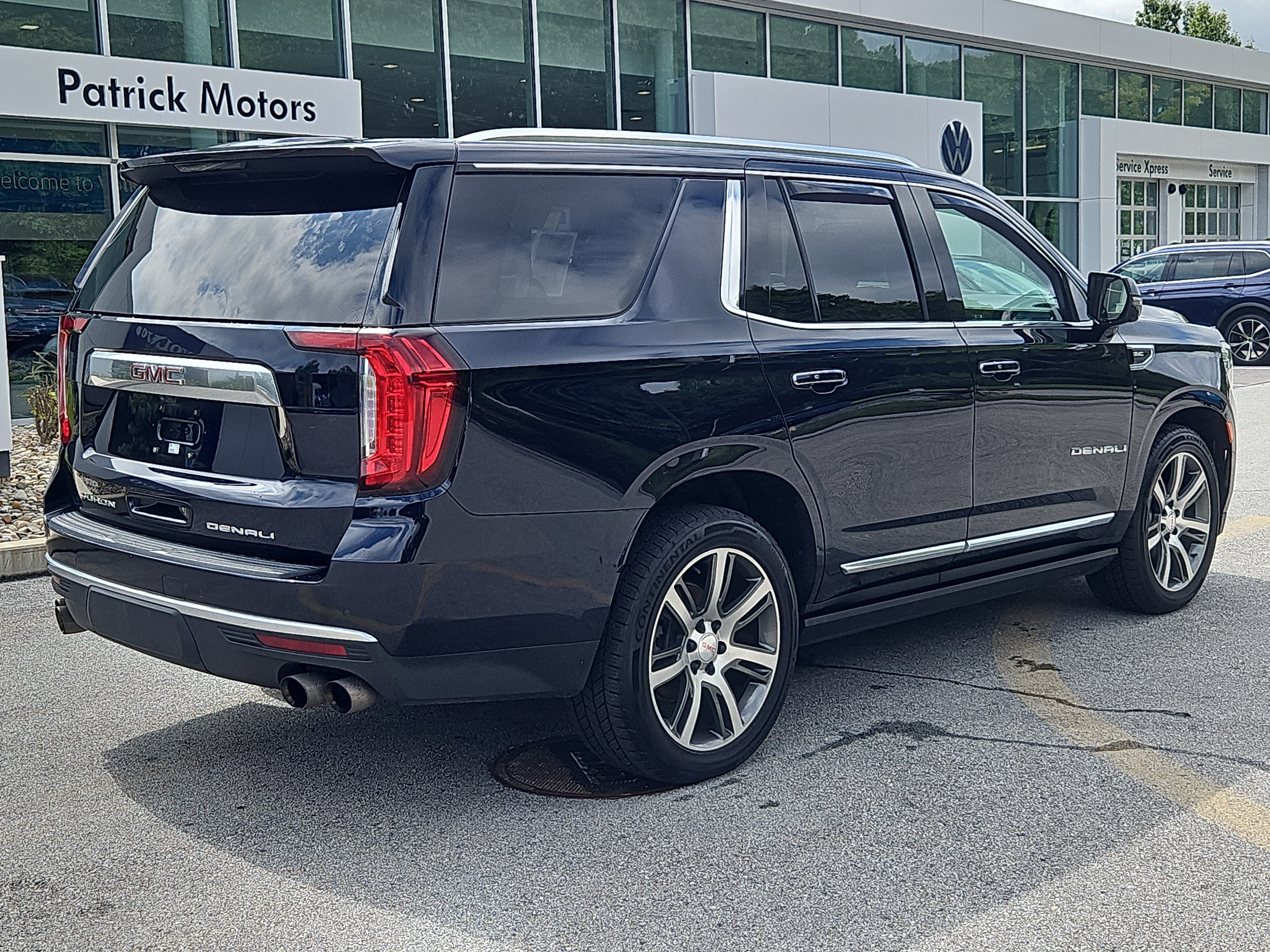 Used 2021 GMC Yukon Denali w/ Denali Ultimate Package AWD/4WD image 2