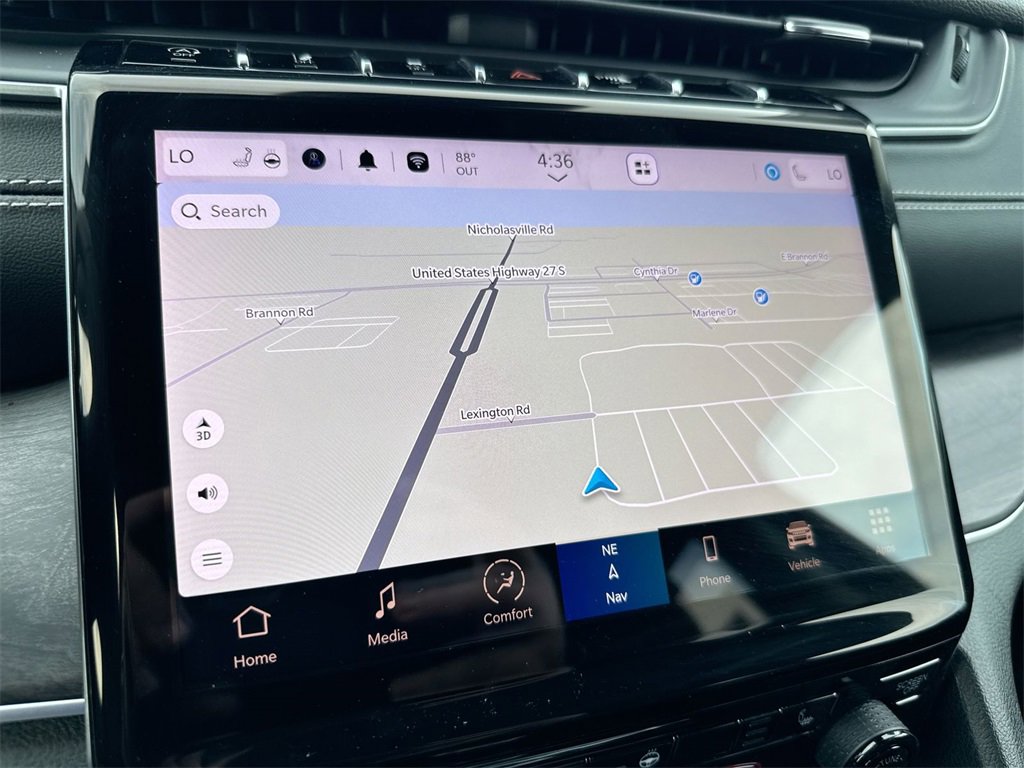 Used 2024 Jeep Grand Cherokee Limited image 17