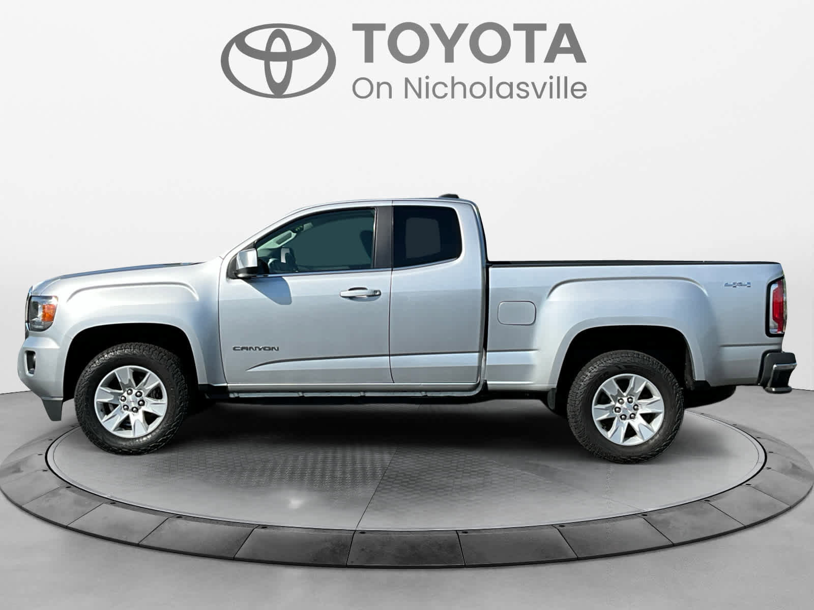 Used 2015 GMC Canyon SLE w/ SLE Convenience Package AWD/4WD image 3