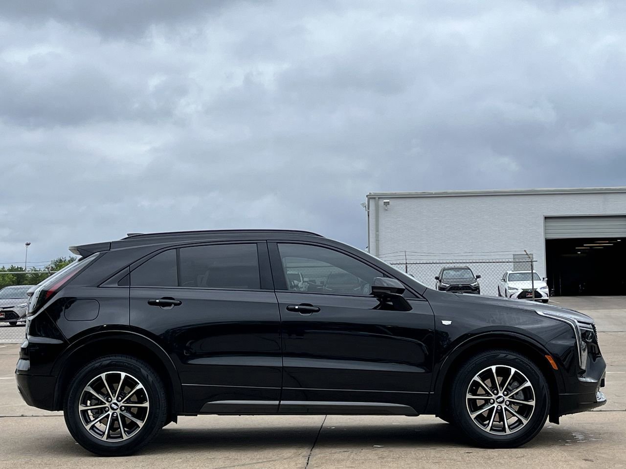 Used 2025 Cadillac XT4 Sport FWD image 4