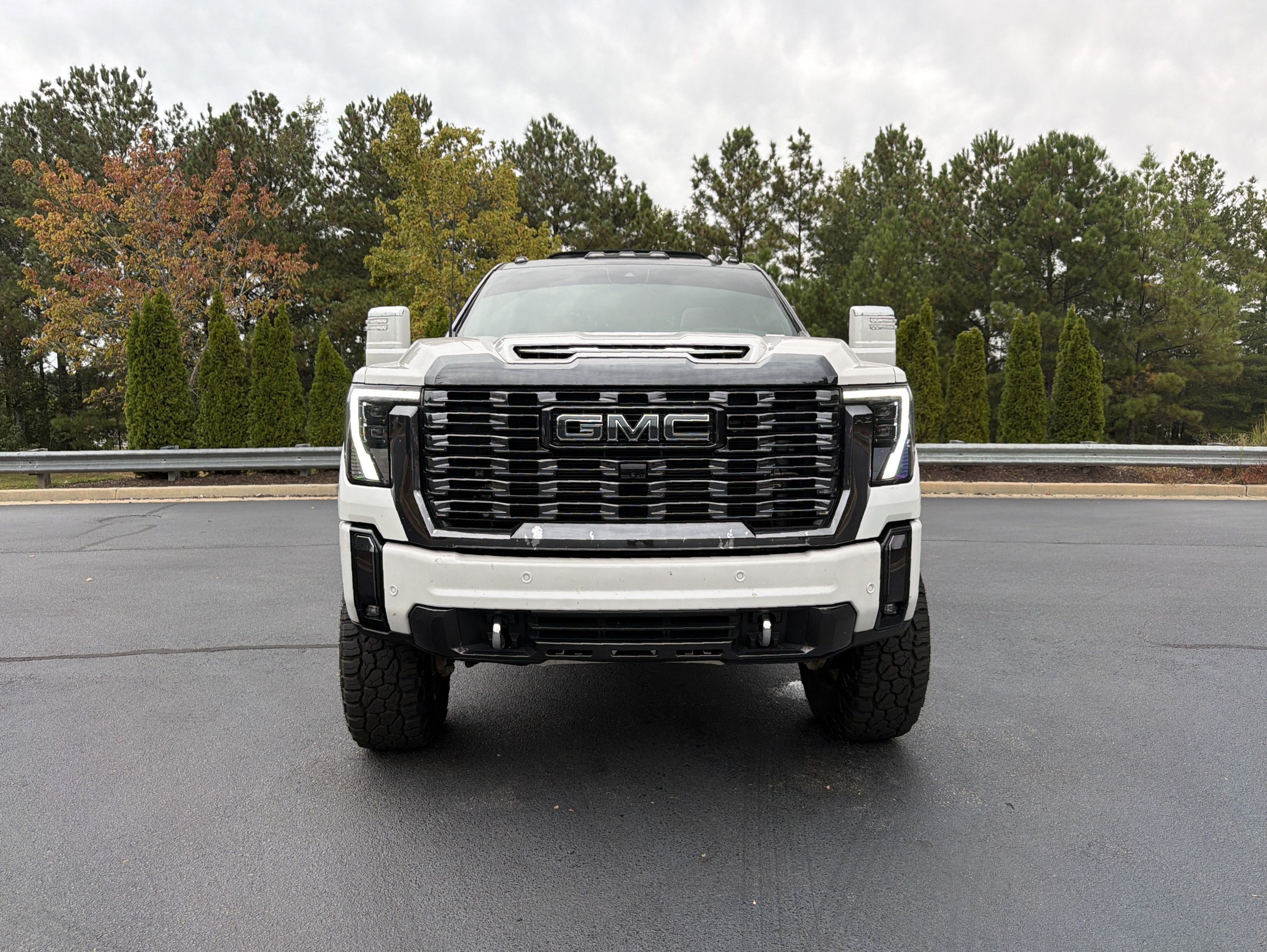 Used 2024 GMC Sierra 2500 Denali Ultimate AWD/4WD image 10