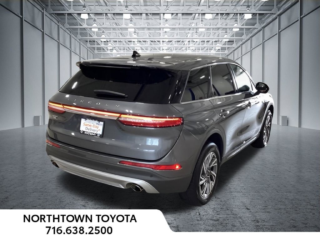 Used 2023 Lincoln Corsair AWD image 23