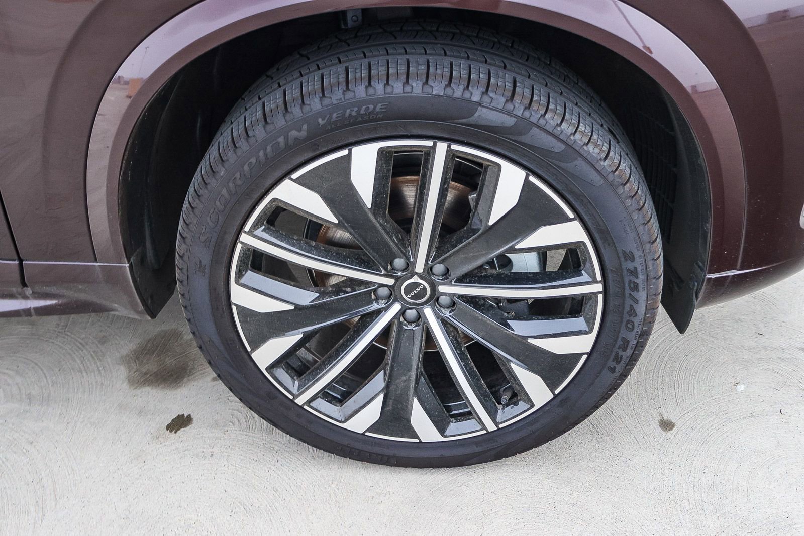 New 2025 Volvo XC90 B6 Core w/ Climate Package image 15