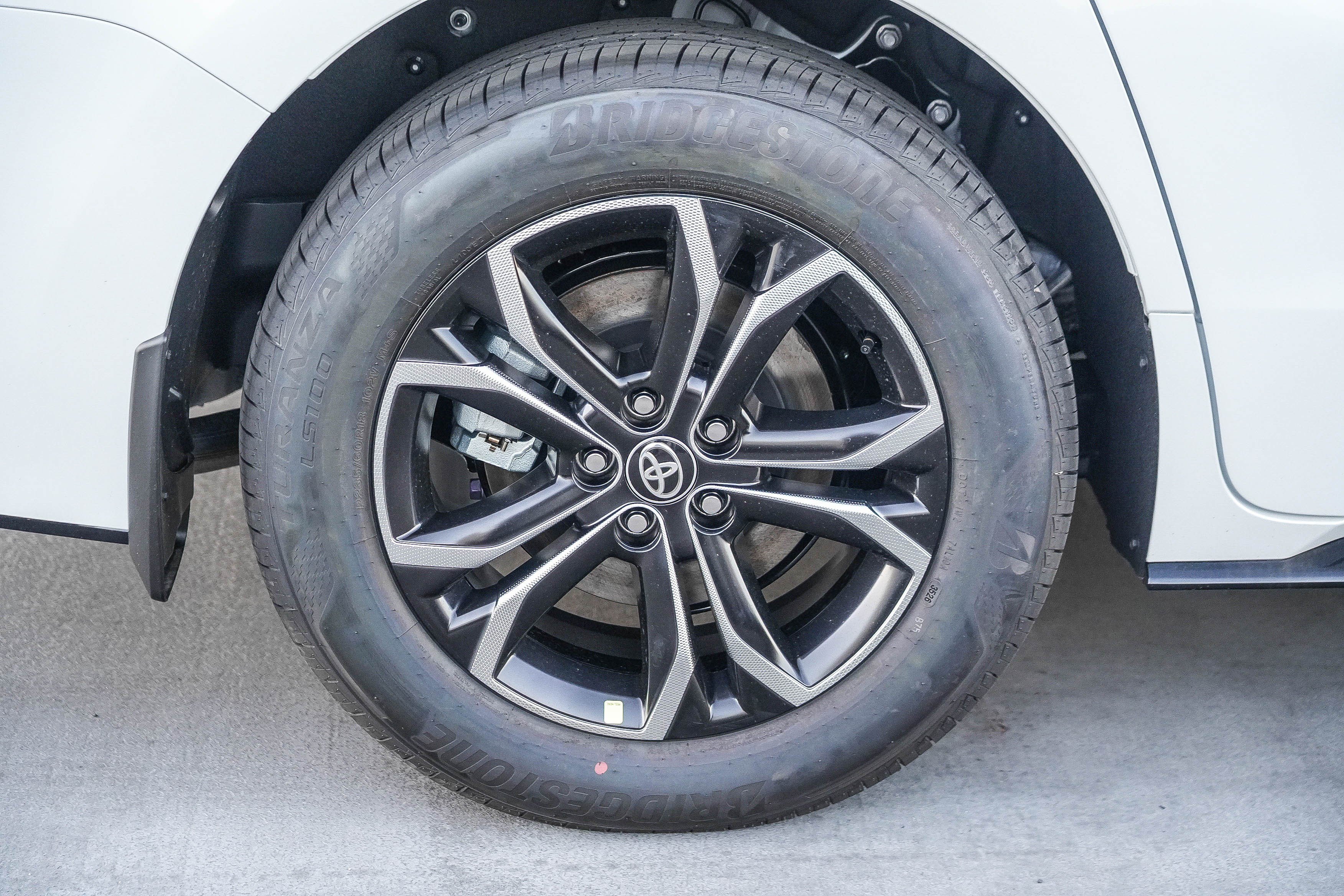 New 2026 Toyota Sienna Platinum AWD/4WD image 11