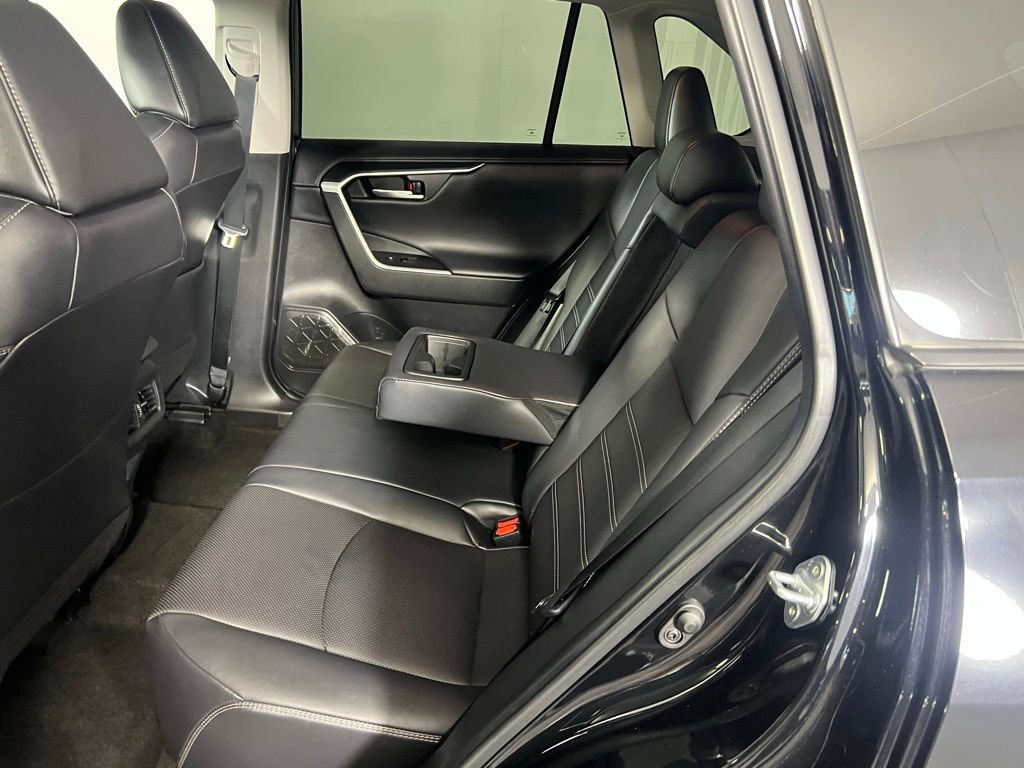 Used 2021 Toyota RAV4 Limited image 24