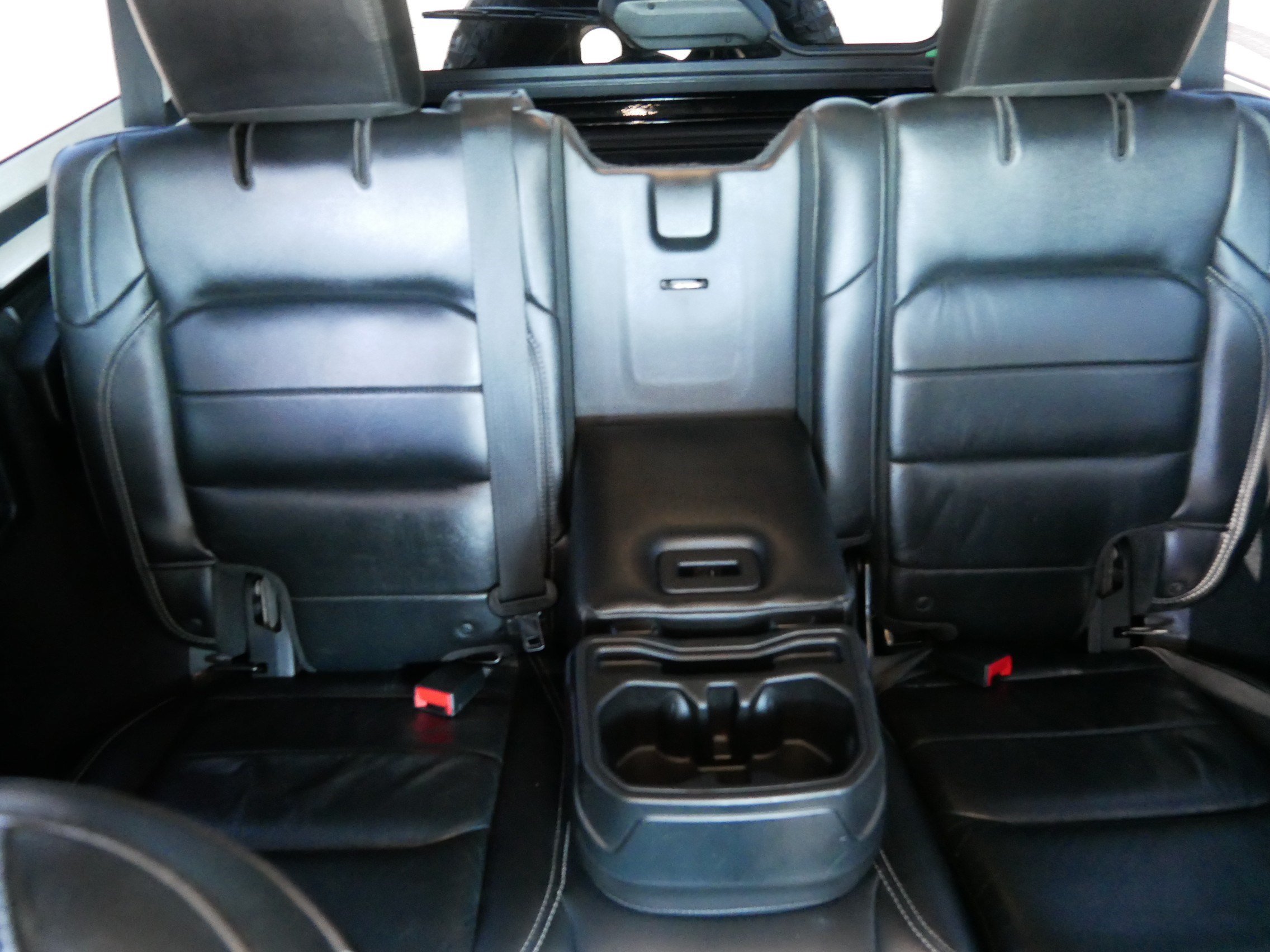 Used 2018 Jeep Wrangler Unlimited Sahara AWD/4WD image 13