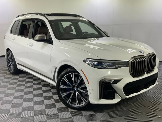 Used 2020 BMW X7 M50i w/ Dynamic Handling Package AWD/4WD image 38