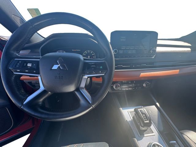 Used 2023 Mitsubishi Outlander SEL image 8