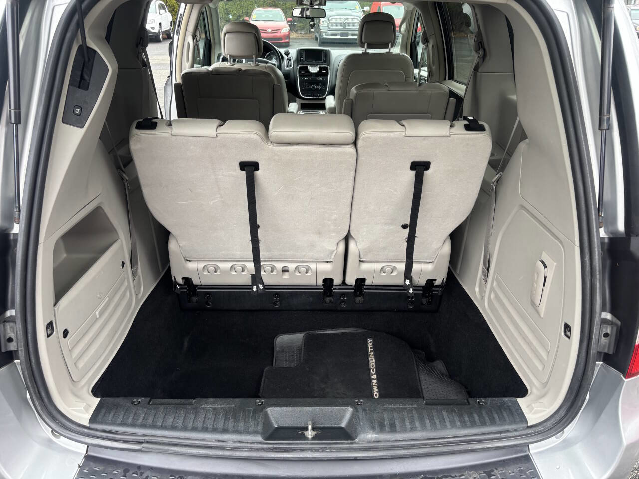 Used 2012 Chrysler Town & Country Touring w/ Entertainment Group #1 image 6