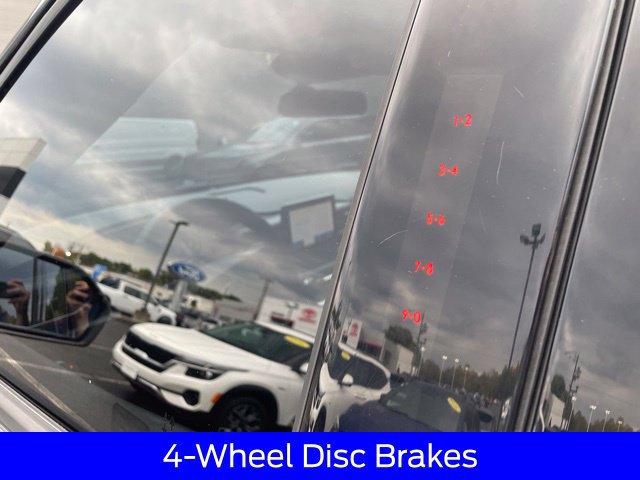 Used 2020 Ford Explorer XLT w/ Equipment Group 202A AWD/4WD image 19