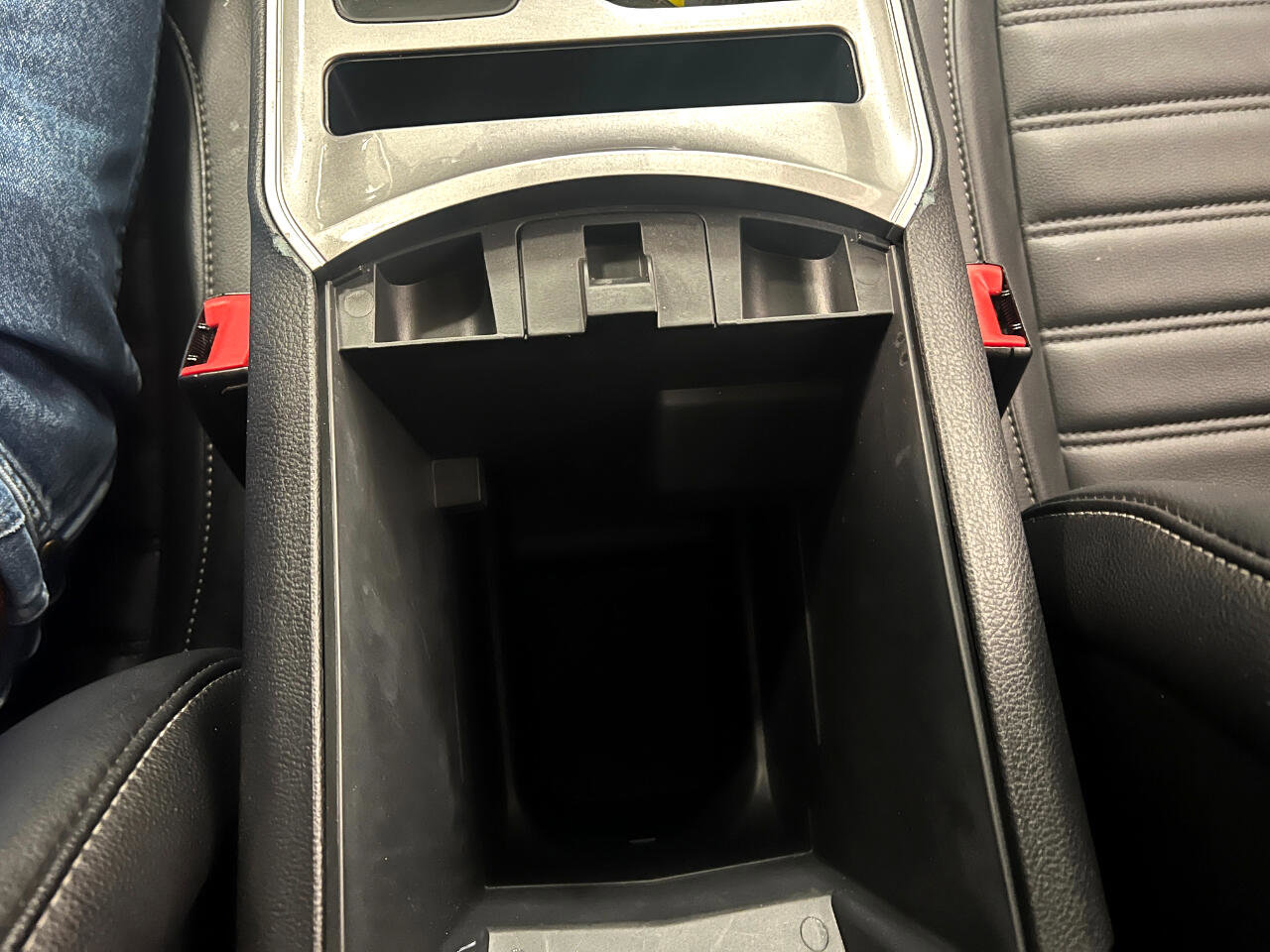 Used 2024 Ford Edge SEL image 52