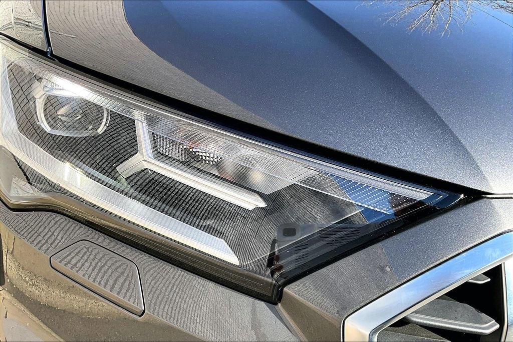 Used 2023 Audi Q7 3.0T Premium Plus w/ Premium Plus Package image 31