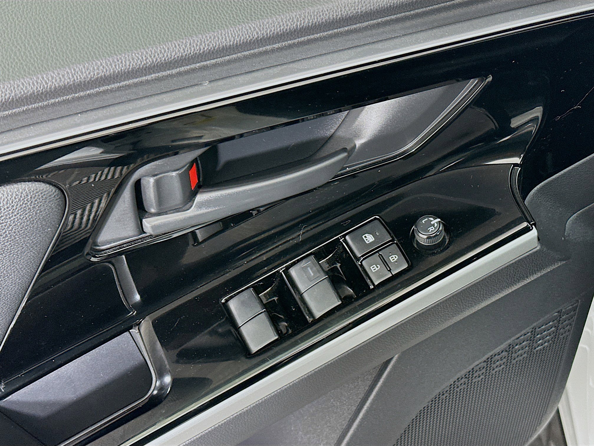 Used 2024 Toyota bZ4X XLE image 15