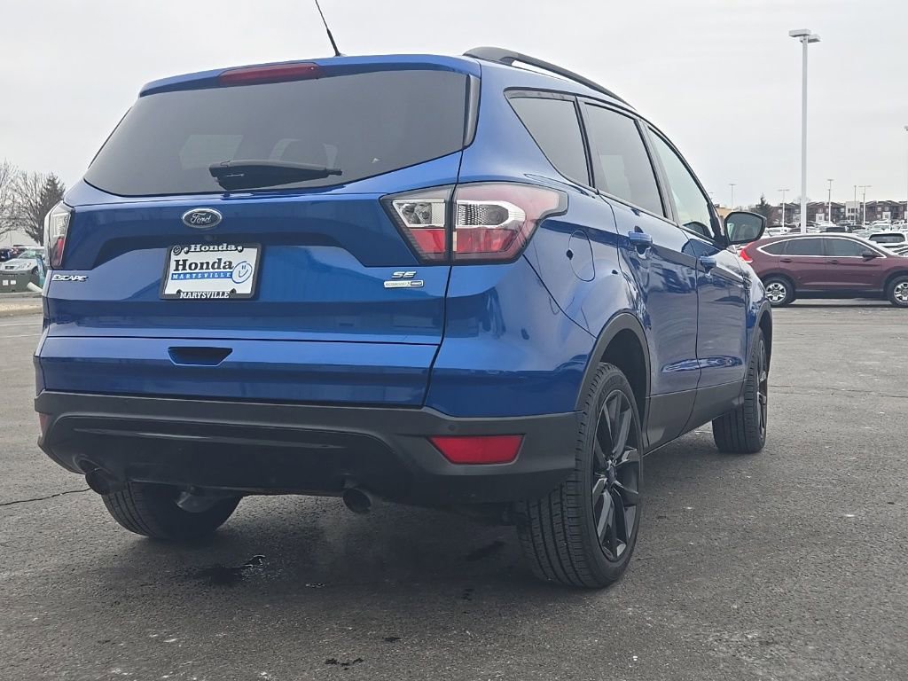 Used 2017 Ford Escape SE w/ Equipment Group 201A image 9
