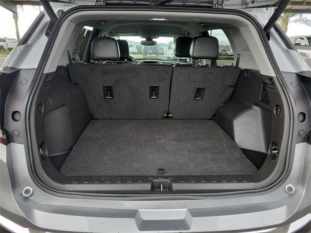 Used 2024 GMC Terrain SLT image 28